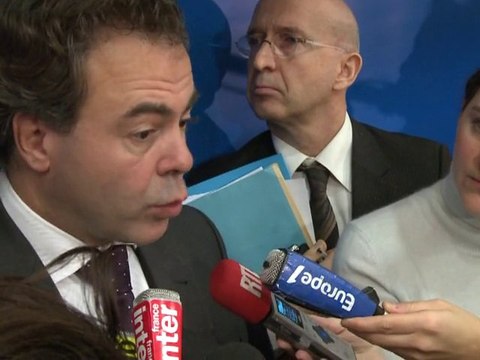 Enseignants stagiaires: Chatel défend sa réforme de la formation