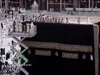 ENTRETIEN DE LA KAABA 2010 2/4 تغير كسوة الكعبة