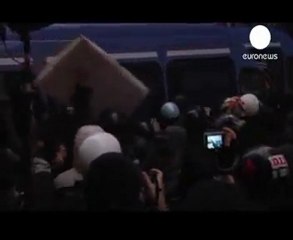 طلبة غاضبون في شوارع روما و لندن