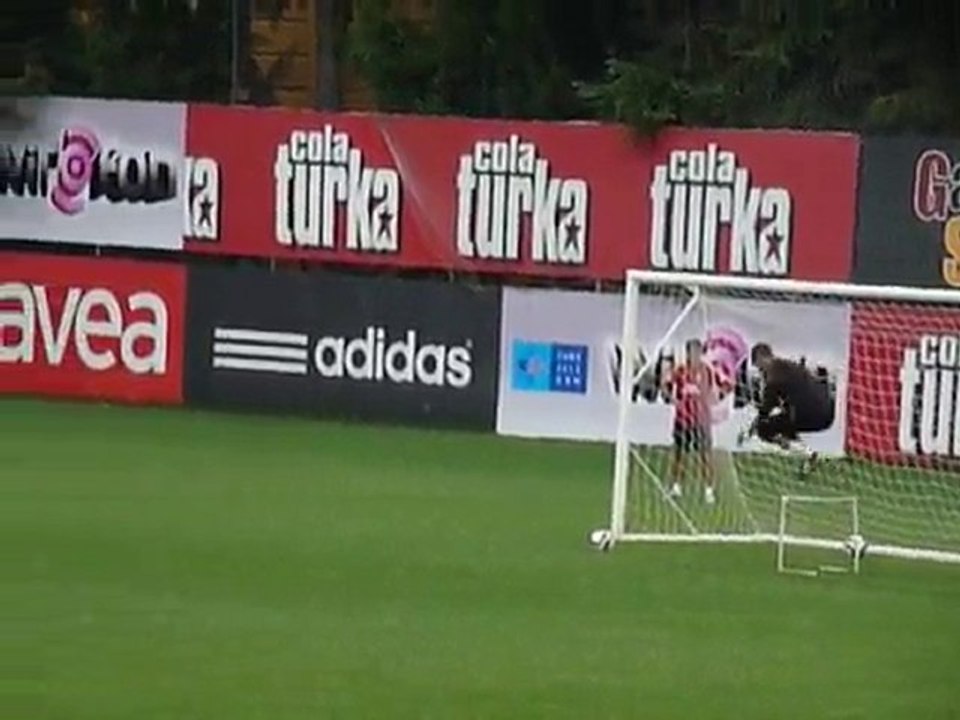 Galatasaray Etiler Futbol Okulu A Takım Antrenmanı Video 5