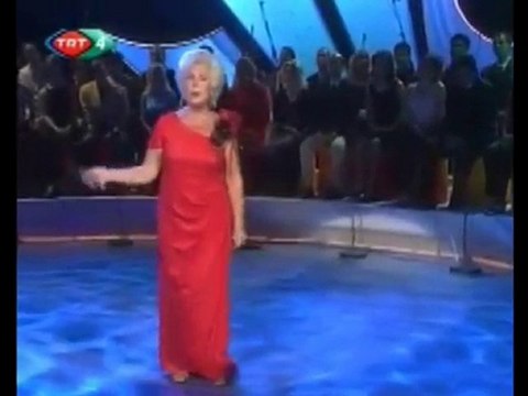 MEDİHA ŞEN SANCAKOĞLU- GÖRMEDİM ÖMRÜMÜN ASUDE GEÇEN