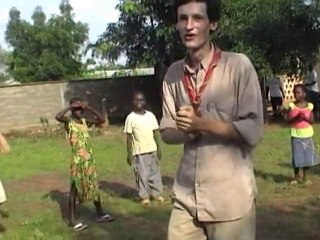 SUFTV - Togo 2009 - Je connais son nom (danse)