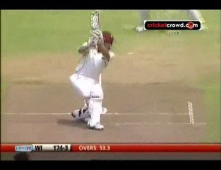 Rain ends play after Sri Lanka strikes