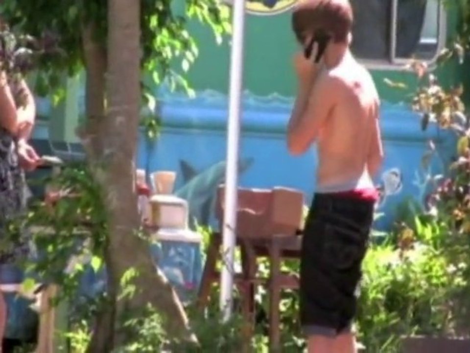 Justin Bieber's out of service