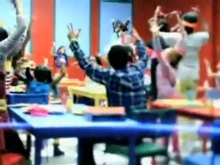 Willow Smith touring with Justin Bieber