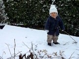 20101202 Romain découvre la neige Merignac
