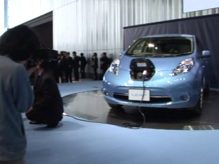 Nissan hopes zero-emission Leaf will electrify drivers