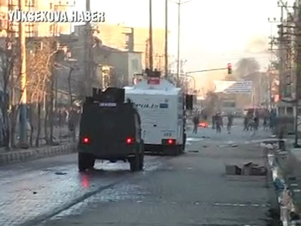 Yüksekova'da Başkan gerginliği