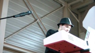 TGS 2010 : One Winged Pianist