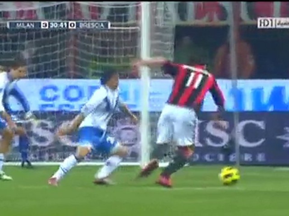 Ibrahimovic Goal on Brescia - 04-12-2010