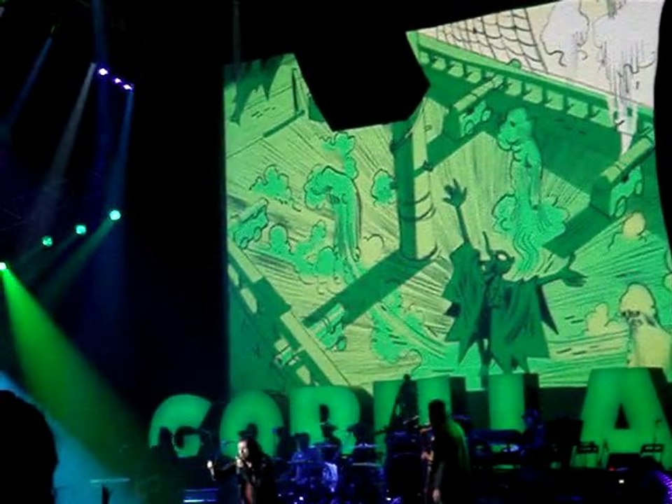 Gorillaz "Rhinestone eyes" live au zenith (2010)