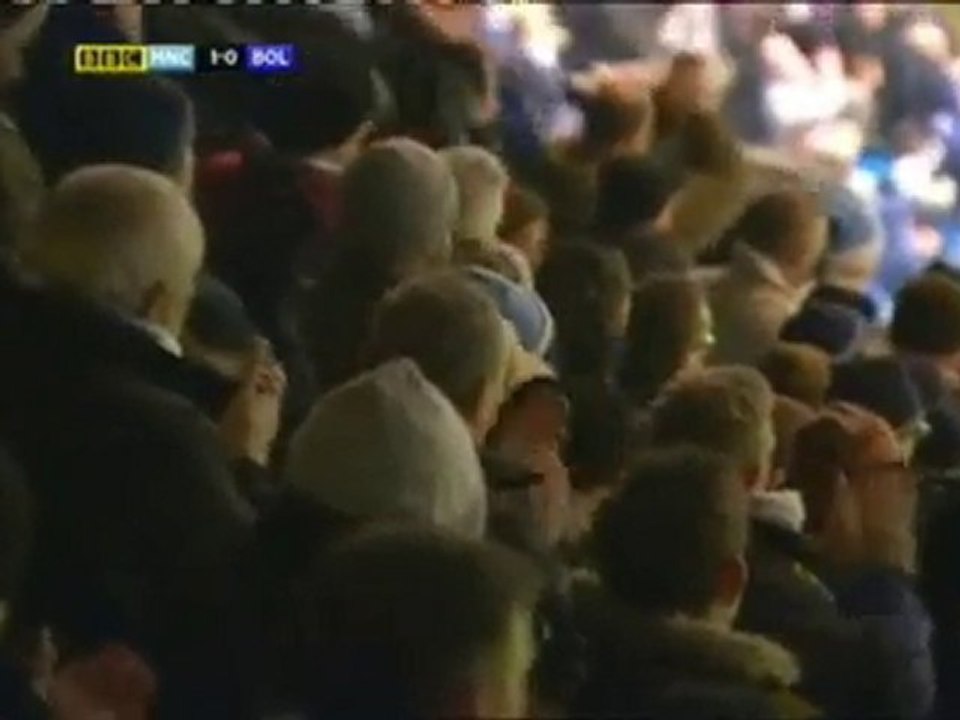 Tevez V Mancini 04_12_2010