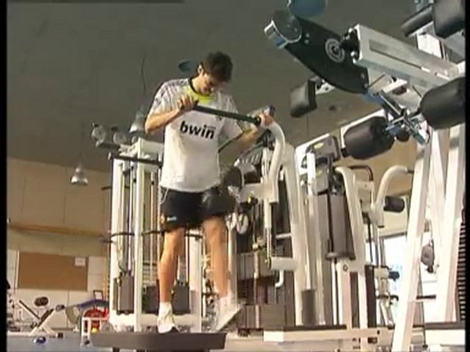 Kaka returns to racing