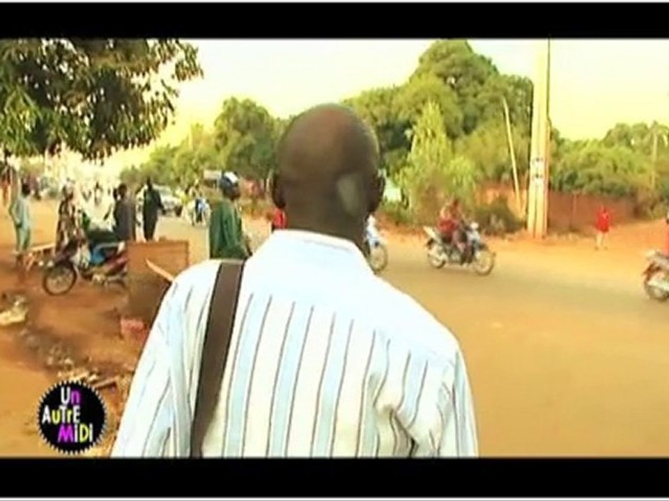 Interview de Janis Otsiemi sur Canal Plus