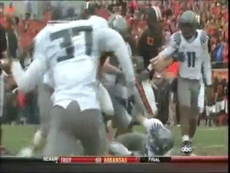 Jacquizz Rodgers trucks Oregon DB