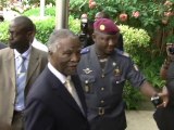 South Africa's Mbeki tries to mediate in Ivory Coast
