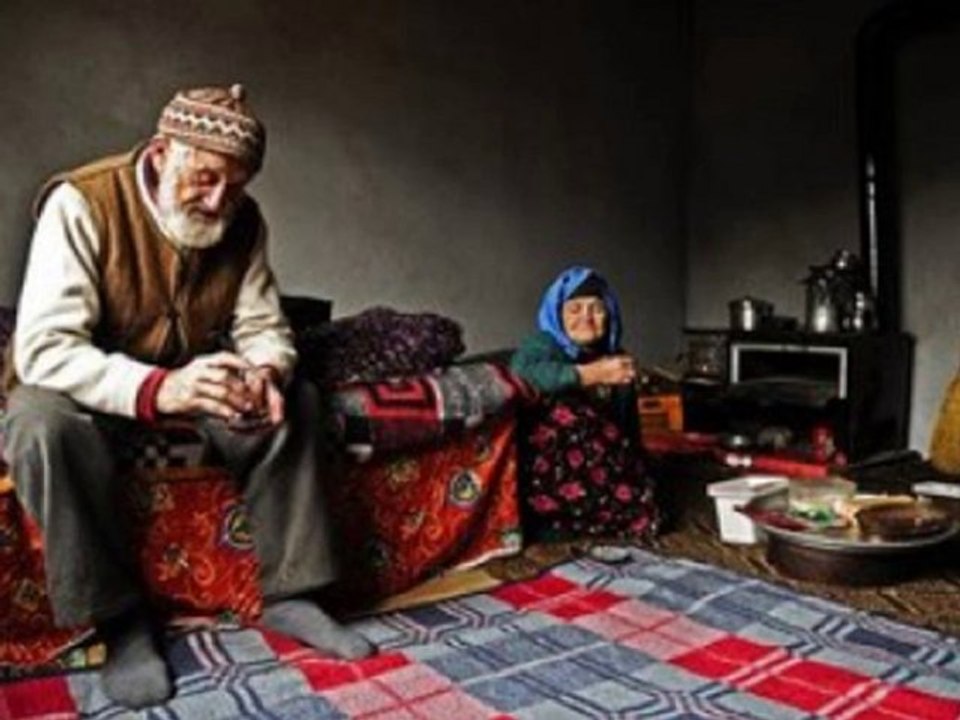 BU ÇEŞME NE GÜZELMİŞ-ADNAN ZEKİ BIYIK (EFSANE MÜFTÜ)