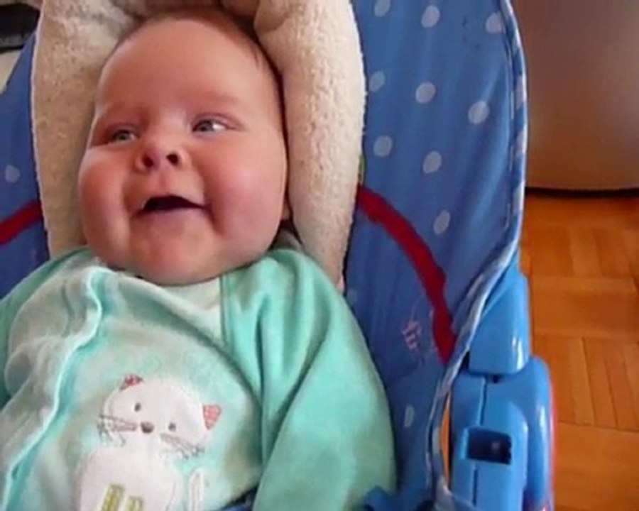 2010-12-05 Papa chante, Noémie rit