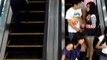 Singapur sube y baja: escaleras mecánicas y una cámara fija
