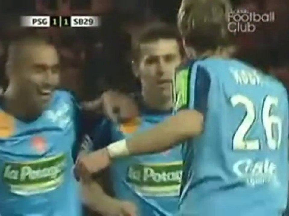 5-12-2010 : PSG 3-1 Brest - but de Roux