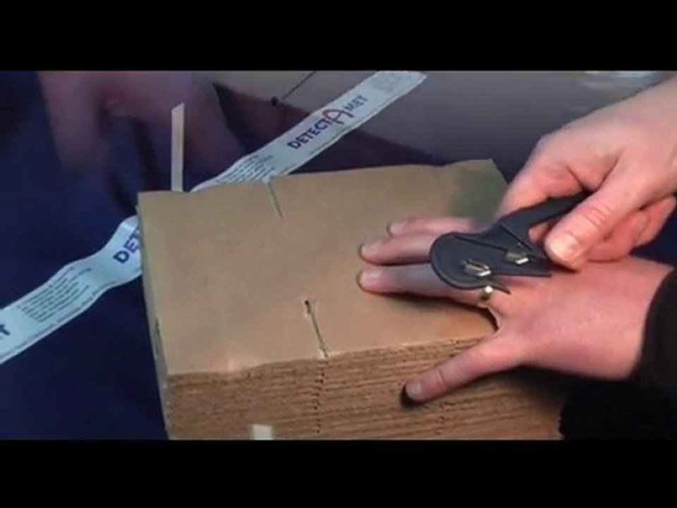 **NEW** Metal Detectable Safety Knife SK 106