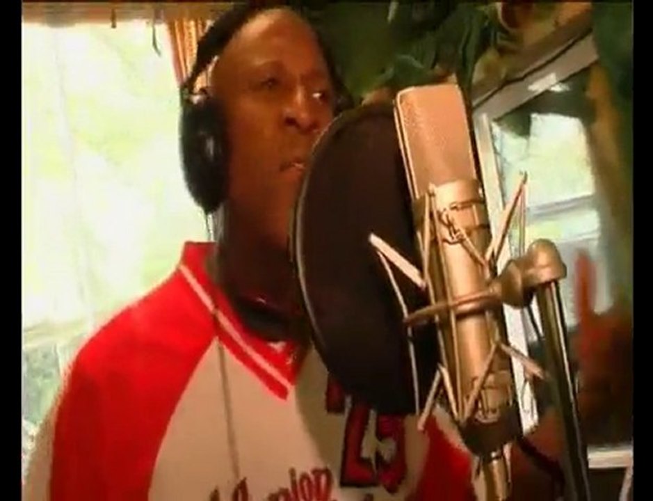 974 -CLIP OFFICIEL 2010 " Les Bougainvilliers "