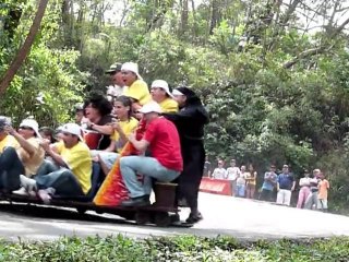 Colombie: 8e festival annuel de chariots à roulettes