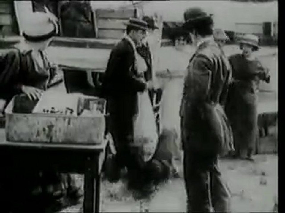 Vua he Saclo-Charlie Chaplin. Mabel_s Busy Day