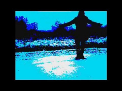 Reprise de Qui je suis des jumelles.