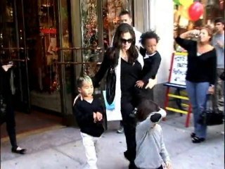 Chelsea handles Angelina Jolie