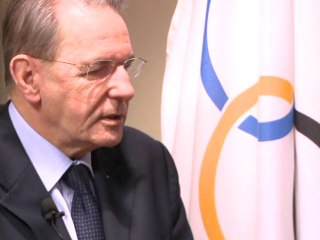 Rogge (CIO): les responsables sportifs doivent donner l'exemple