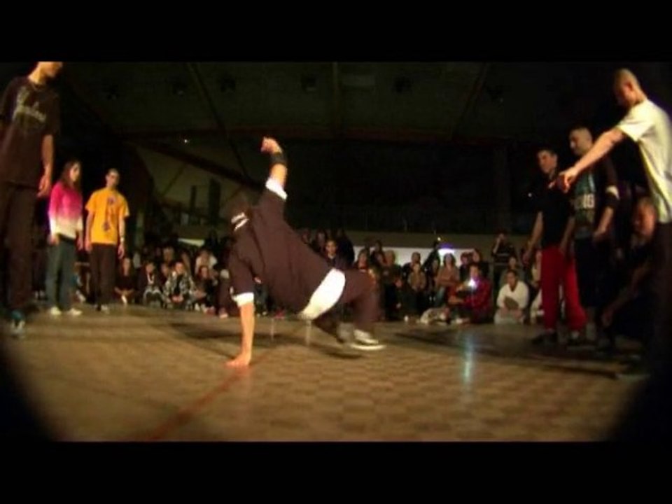 custom vikingz²  VS ematom | Battle Multibreak 2010