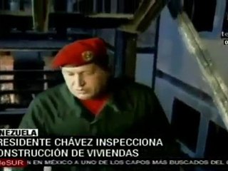 Chávez inspeccionó construcción de casas