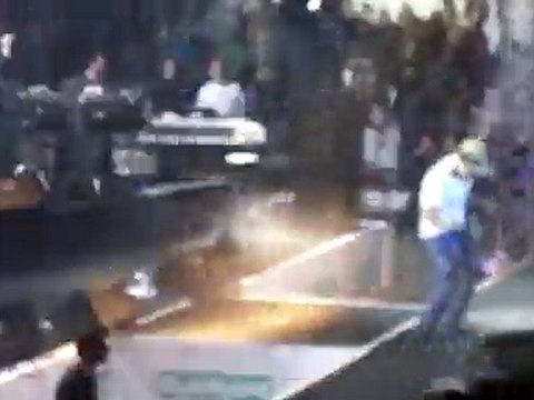 MUSTAFA SANDAL 2010RİZE ÜNİVERSİTESİ KONSERİ ATEŞ ET VE UNUT