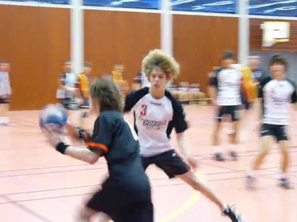M17M CLUSES HB vs ASS Albertville Ugine 04/12/10 - 1