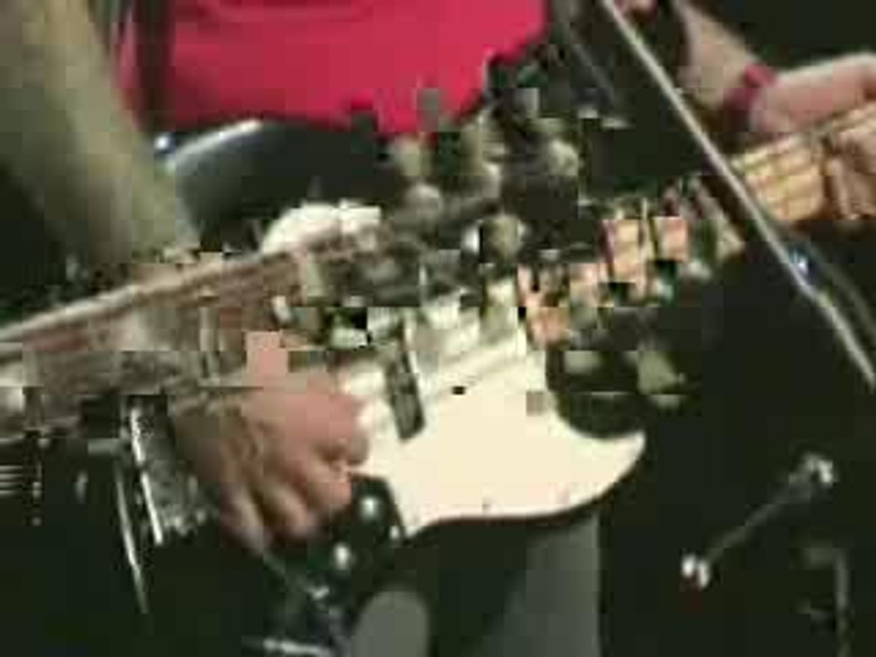 Rise Against - Blood to bleed (live Mtv)