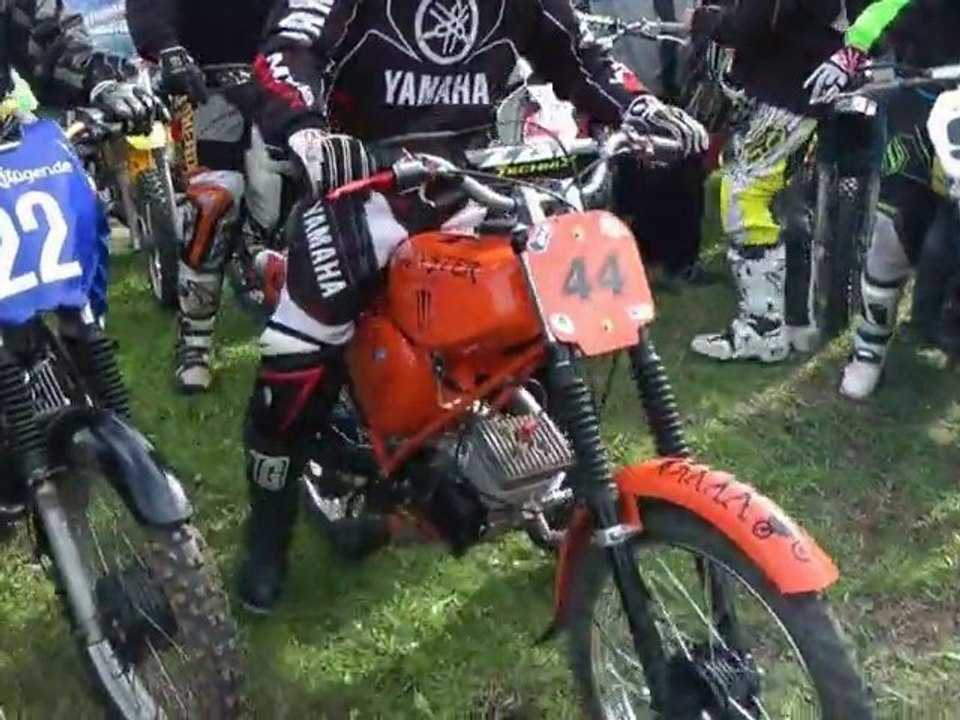 DEMMIN DIE NUMMER EINS beim Mopedrennen -ein Viedeo