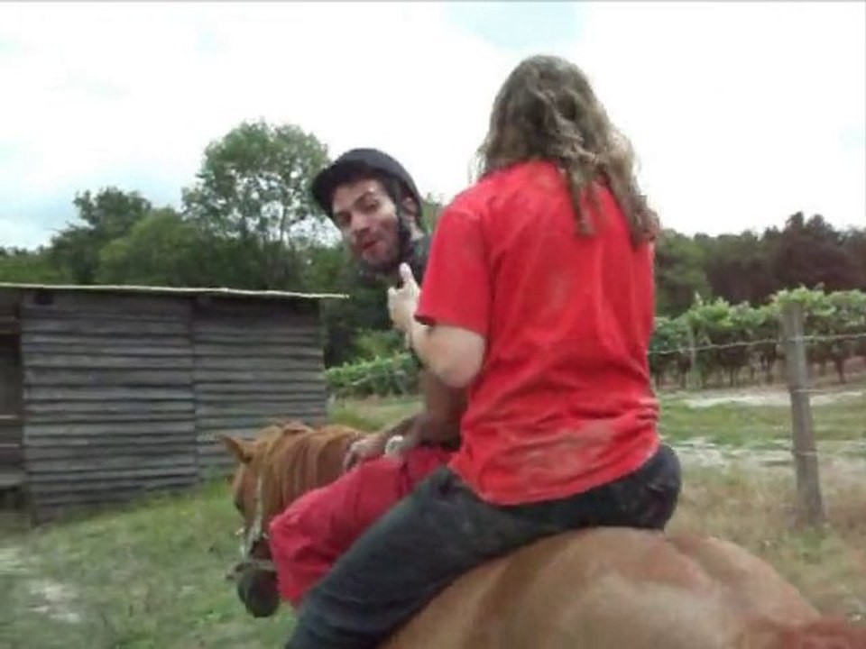 Andréas & Nicolas - "Petit Poney" (Le Clip)