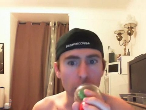 Wiwi égratigne les fleurs sont des mots d'amour