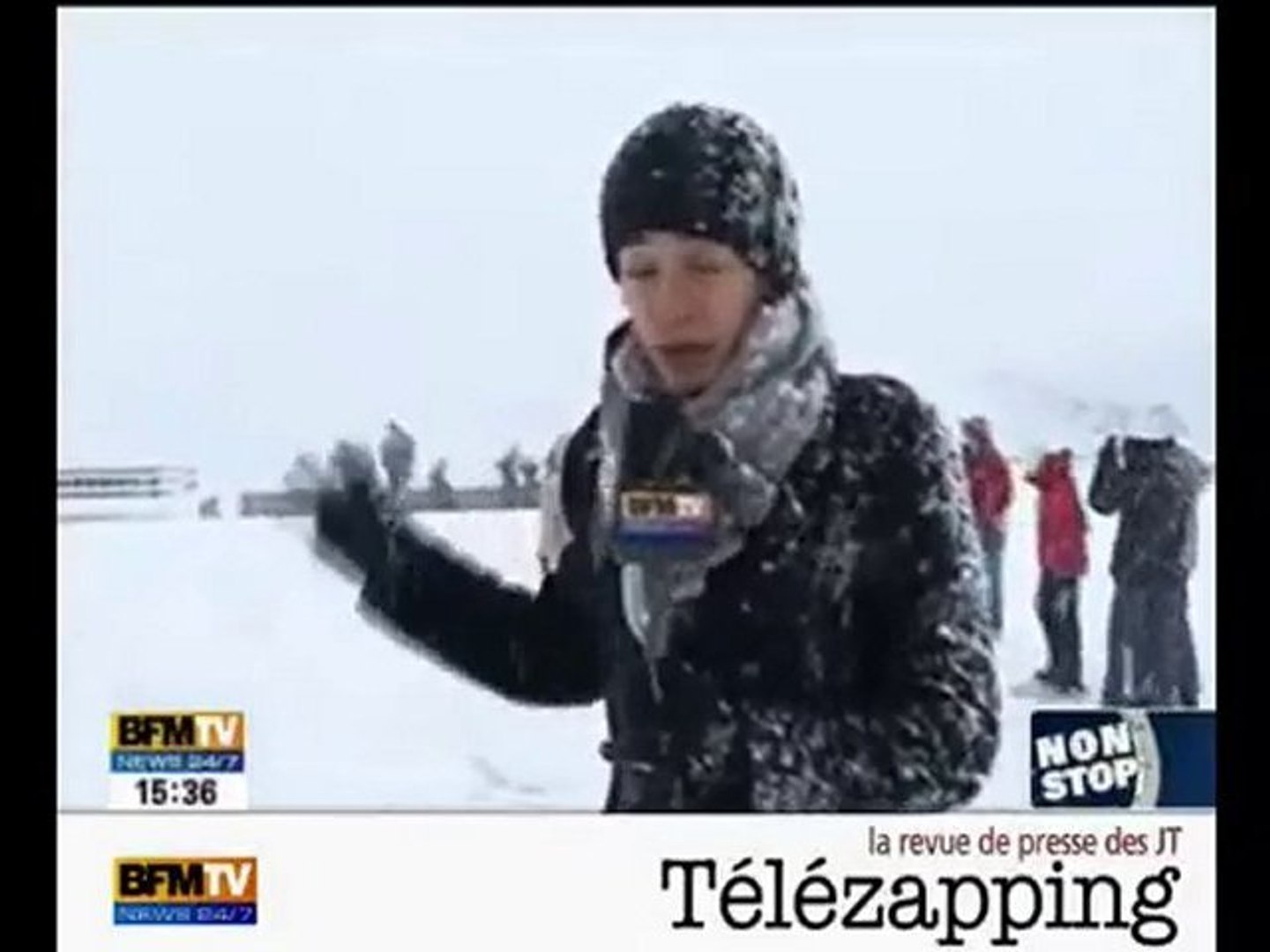 Télézapping  : La neige engloutit la Tour Eiffel