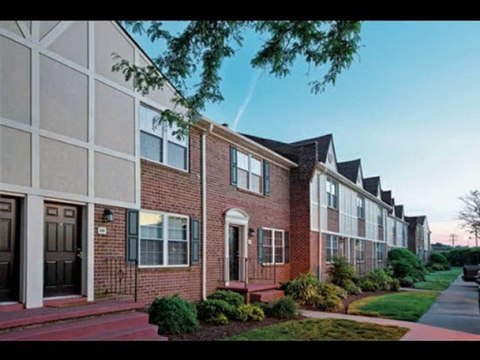 Maple Bay Townhomes - Virginia Beach, VA