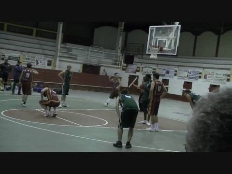 04.12.10 à Samadet TBC - AS Pian Medoc V 3