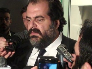 Nikos Pateras sta Prasina Nea