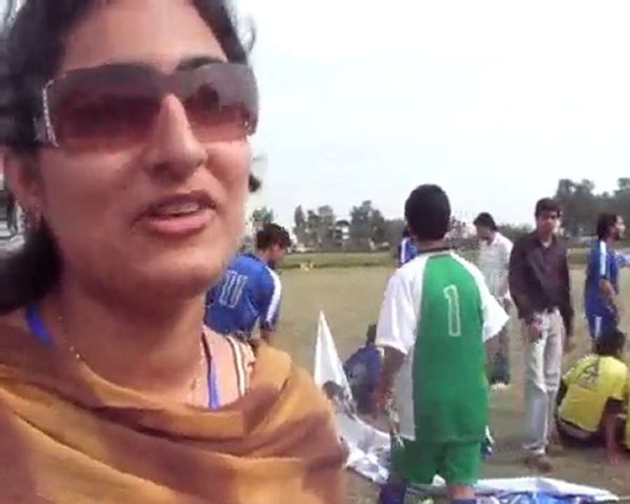 Paki Girls Dancing !