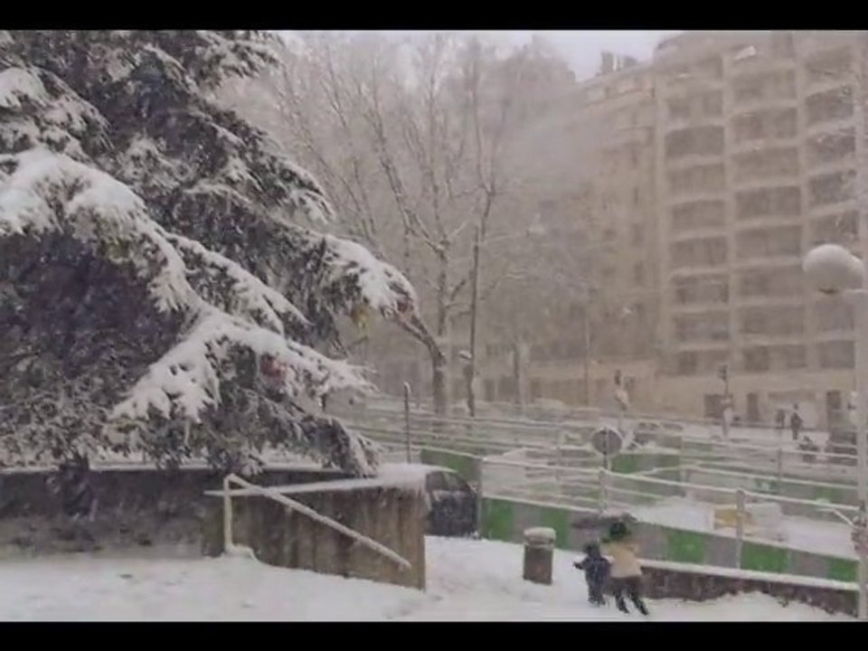 Neige à Paris