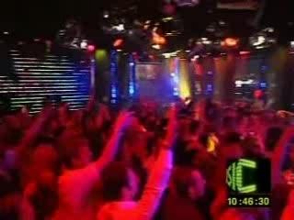 Fall Out Boy - Dance dance (live2)