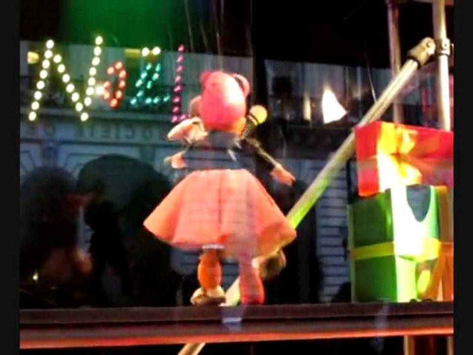 Vitrines Show Chaud Noêl  Galeries Lafayette