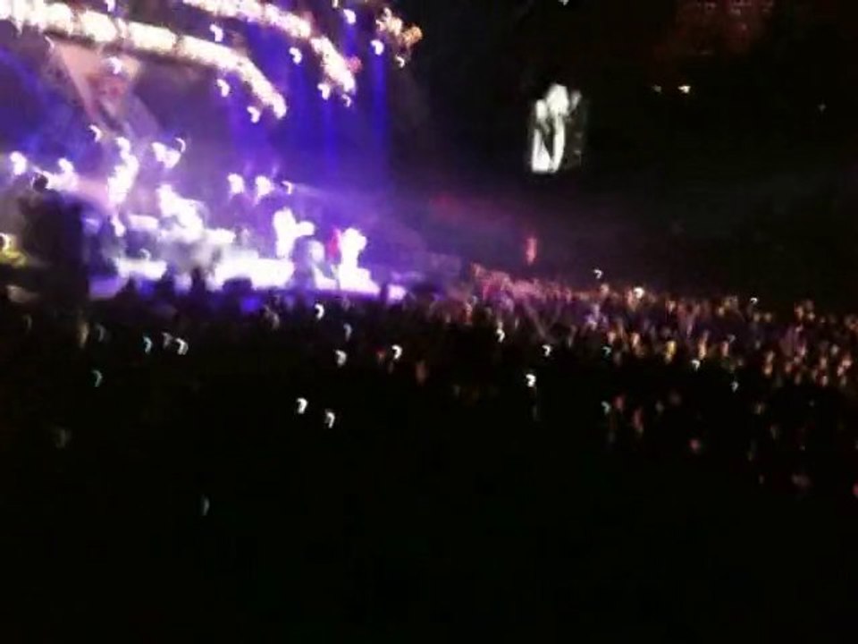 concert gossip dec 2010