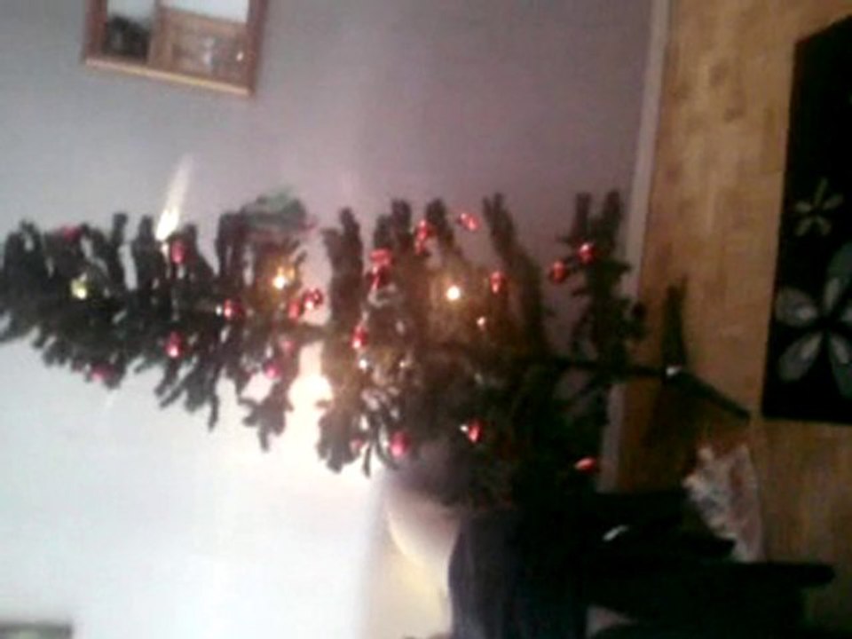 Leker med fönstret, säger HEJDÅ och julstämning