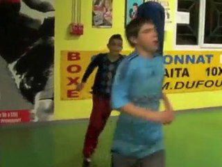 Louvroil : séance d'entraînement au Boxing Sport